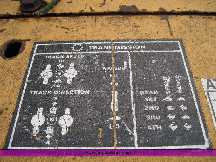 image for item 3911 1983 Case 1150D dozer