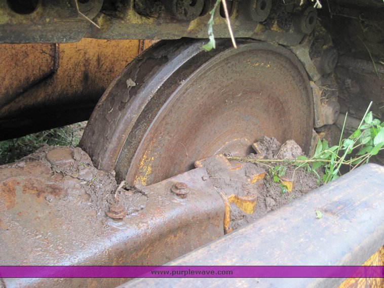 image for item 3911 1983 Case 1150D dozer