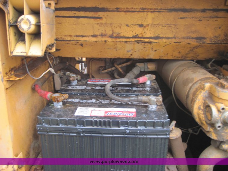 image for item 3911 1983 Case 1150D dozer