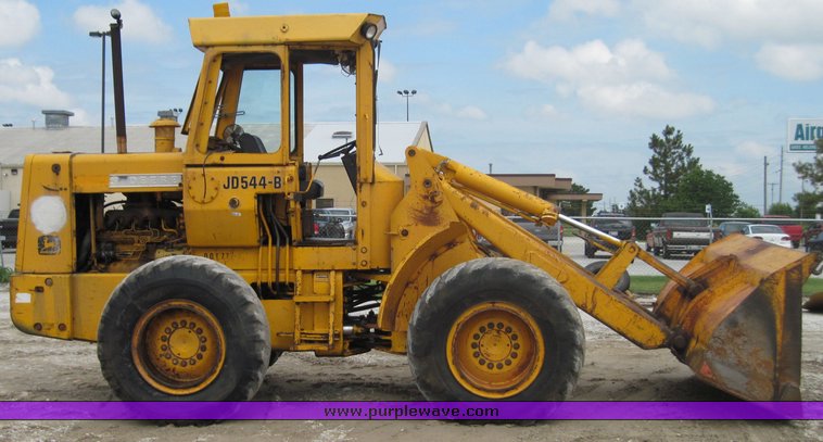image for item 3915 1984 John Deere 544-B wheel loader