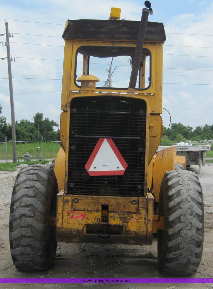 image for item 3915 1984 John Deere 544-B wheel loader