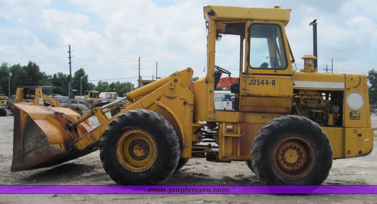 image for item 3915 1984 John Deere 544-B wheel loader