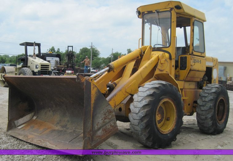 image for item 3915 1984 John Deere 544-B wheel loader