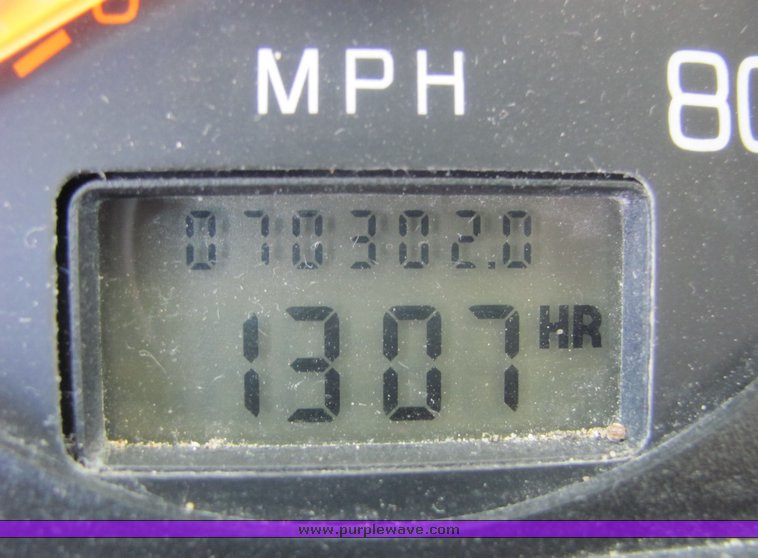 image for item 4622 1998 Volvo dump truck