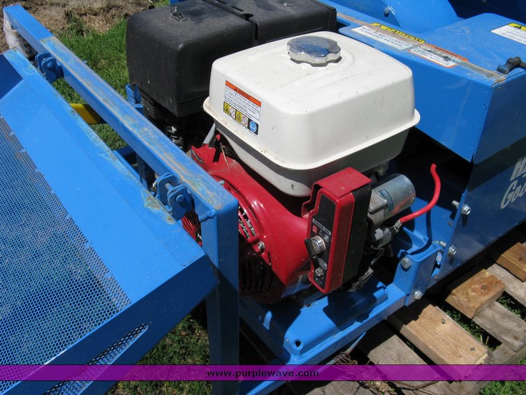 Harper Goossen SB1300 straw blower in Goddard, KS Item 5014 sold