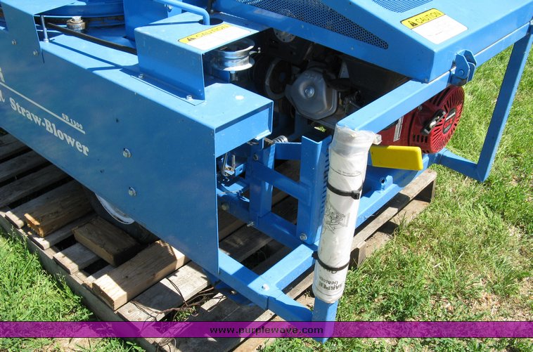 Harper Goossen SB1300 straw blower in Goddard, KS Item 5014 sold