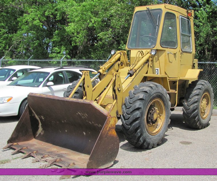 image for item 6070 Caterpillar 910 wheel loader