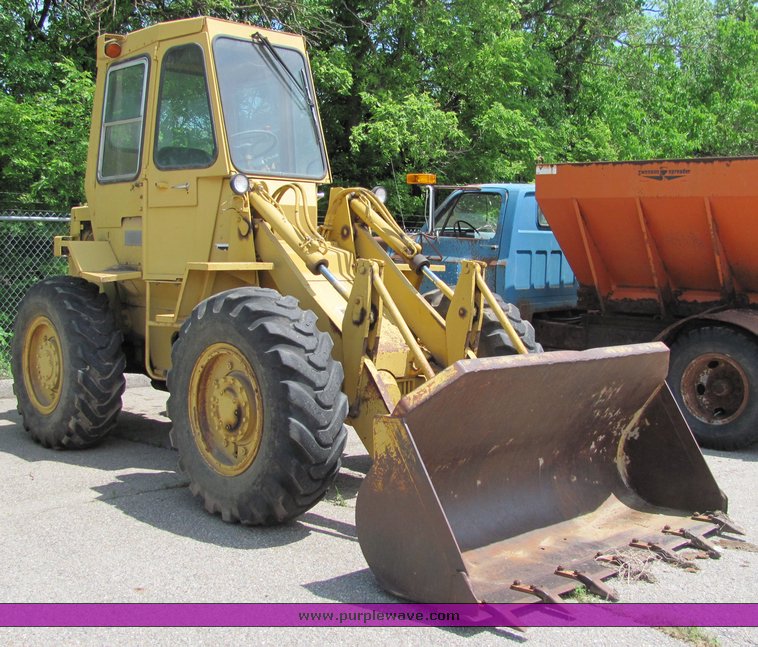image for item 6070 Caterpillar 910 wheel loader
