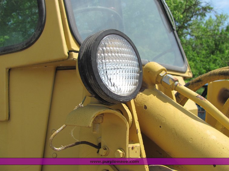 image for item 6070 Caterpillar 910 wheel loader