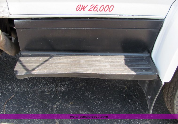 image for item 6106 1983 Ford F700 dump truck