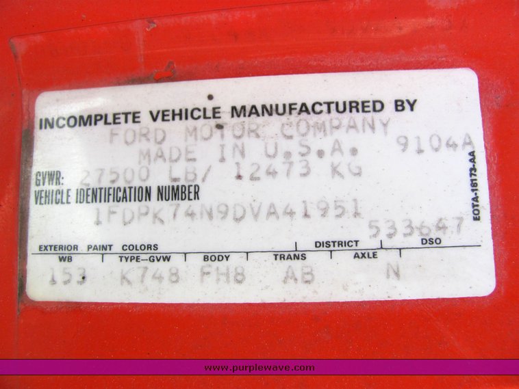 image for item 6106 1983 Ford F700 dump truck