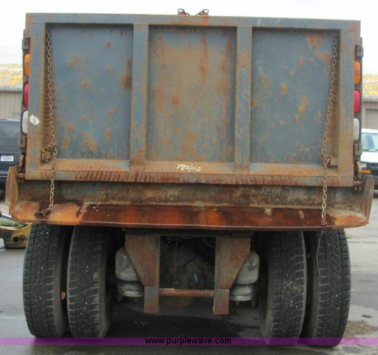 image for item 6121 2003 Peterbilt Conventional 330 tandem axle dump truck