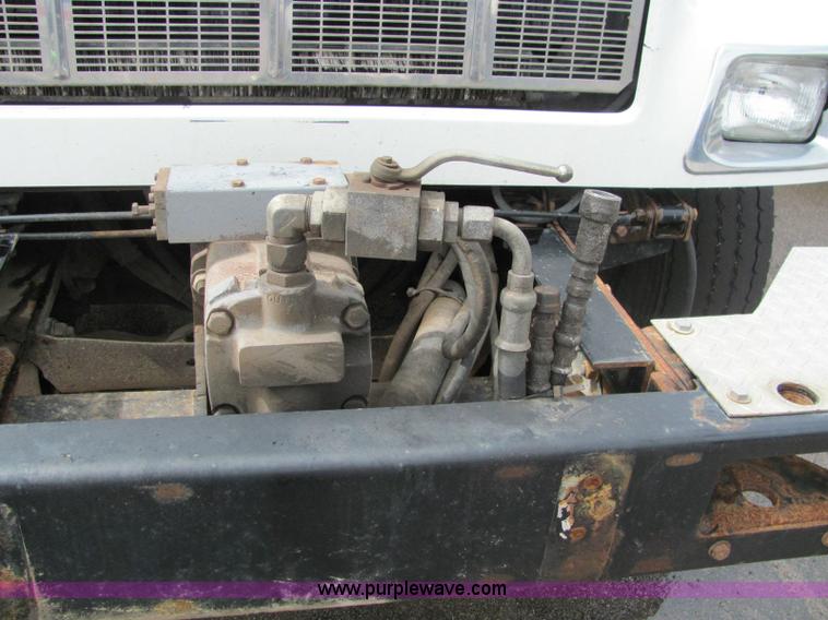 image for item 6121 2003 Peterbilt Conventional 330 tandem axle dump truck