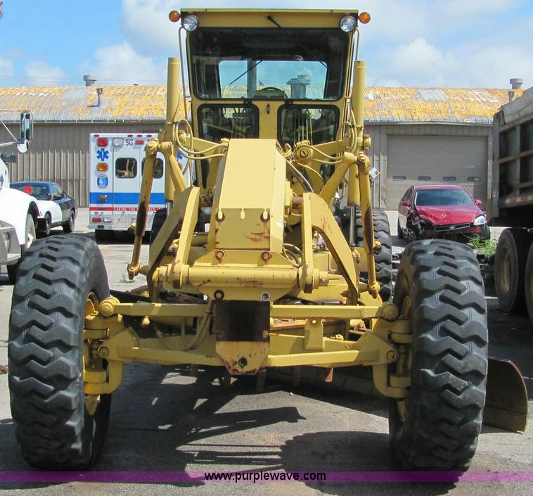 image for item 6122 1990 Caterpillar 120G articulated motor grader
