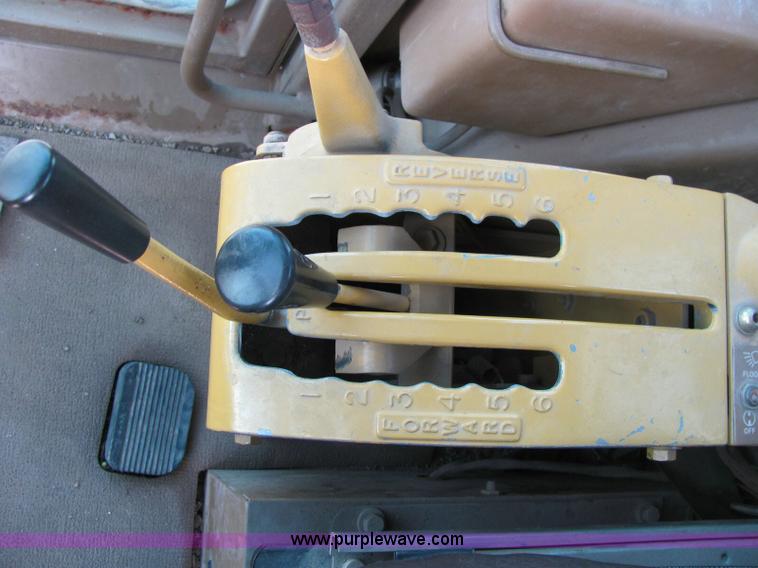 image for item 6122 1990 Caterpillar 120G articulated motor grader