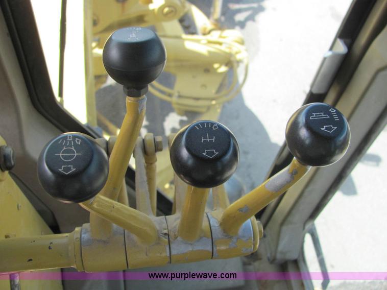 image for item 6122 1990 Caterpillar 120G articulated motor grader