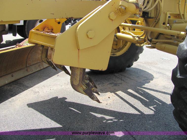 image for item 6122 1990 Caterpillar 120G articulated motor grader