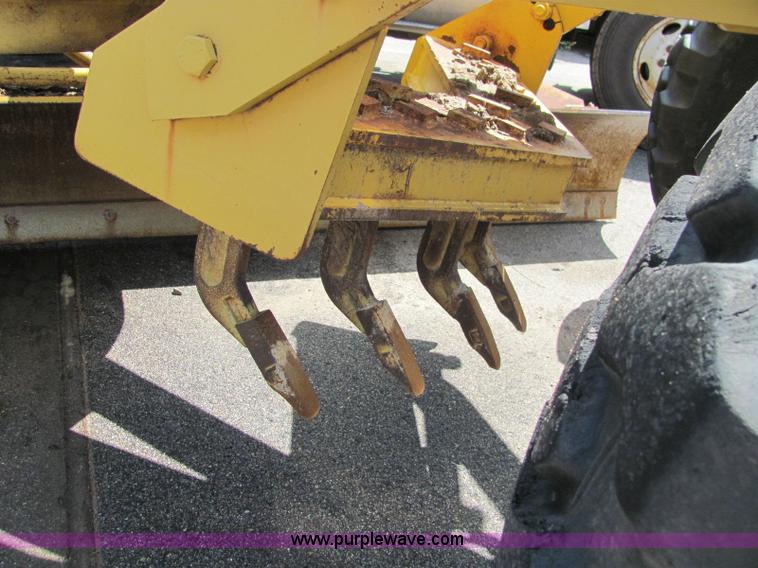 image for item 6122 1990 Caterpillar 120G articulated motor grader