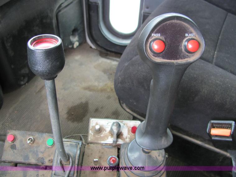 image for item 6123 2003 Peterbilt Conventional 330 tandem axle dump truck