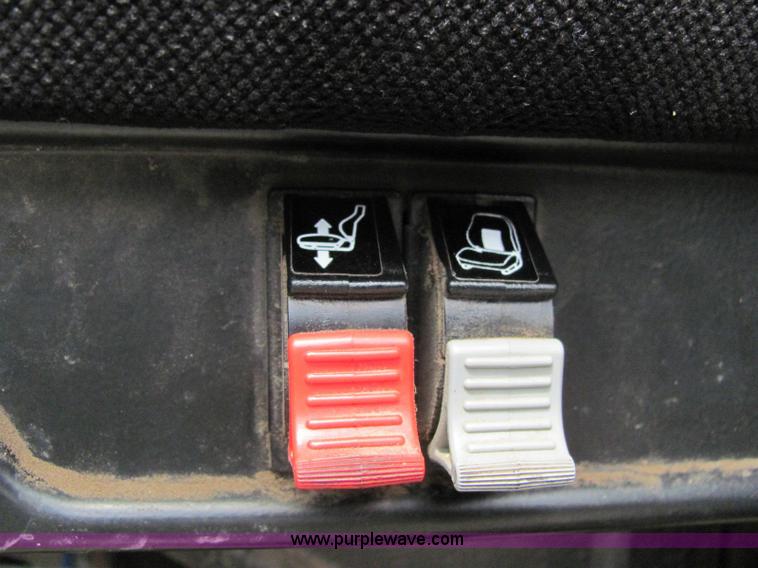 image for item 6123 2003 Peterbilt Conventional 330 tandem axle dump truck