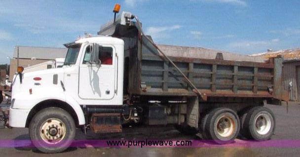 image for item 6124 1999 International Series 4900 single axle dump truck