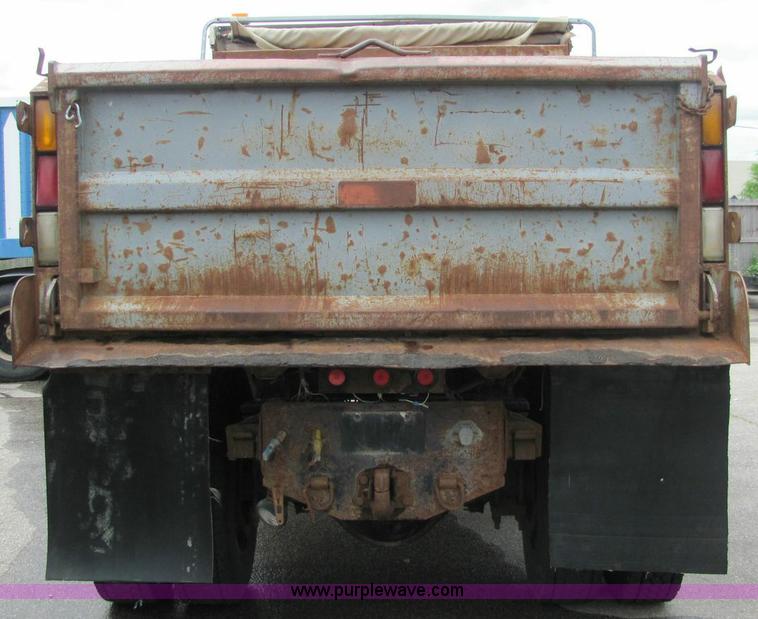 image for item 6124 1999 International Series 4900 single axle dump truck