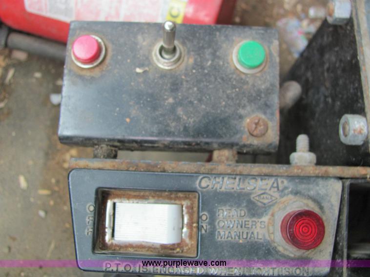 image for item 6124 1999 International Series 4900 single axle dump truck