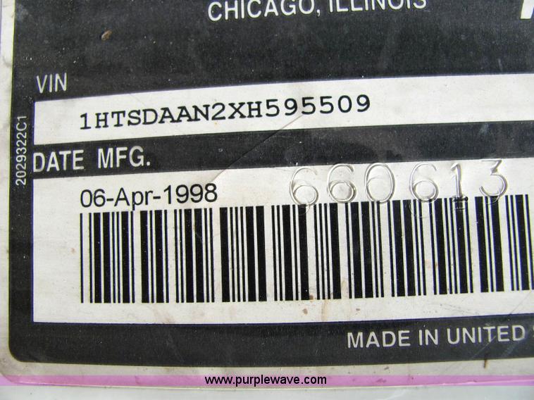 image for item 6124 1999 International Series 4900 single axle dump truck