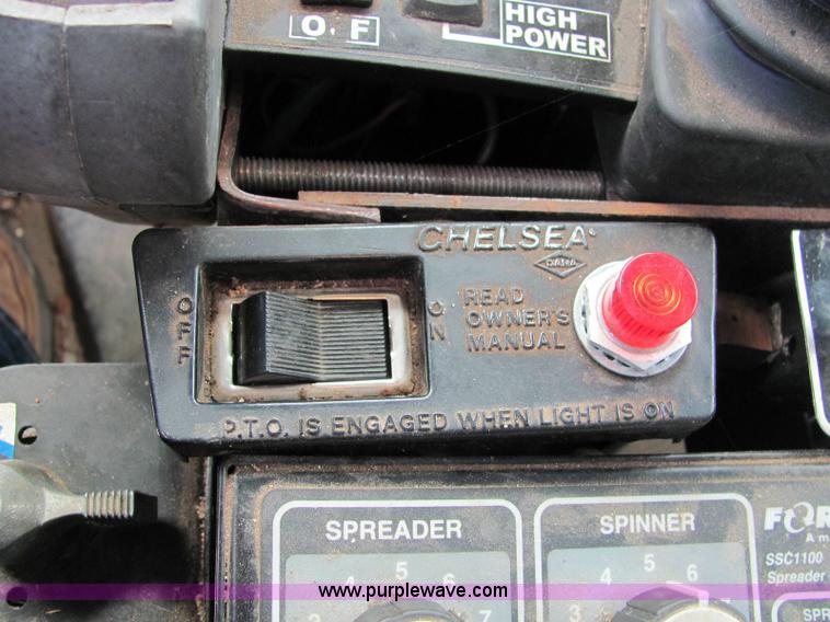 image for item 6171 2001 Peterbilt Conventional 330 tandem axle dump truck