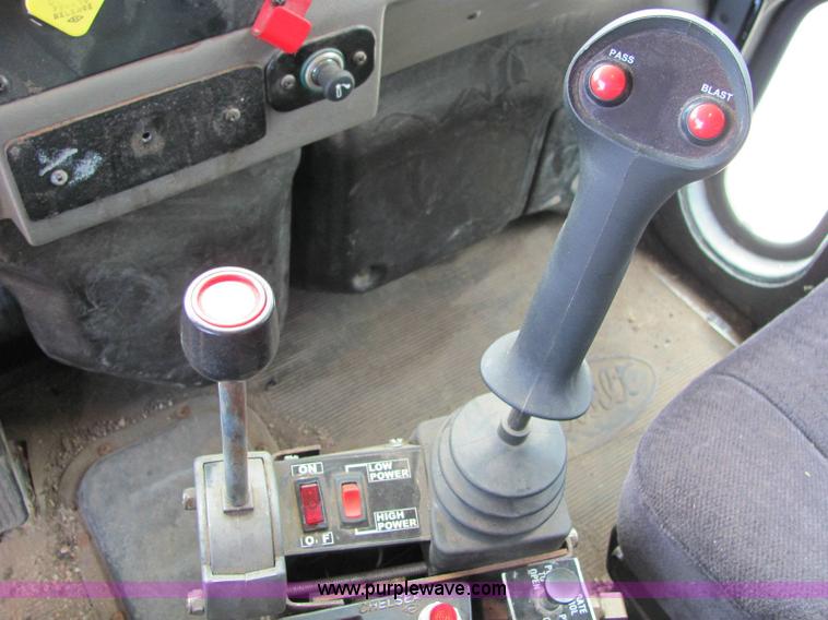 image for item 6171 2001 Peterbilt Conventional 330 tandem axle dump truck