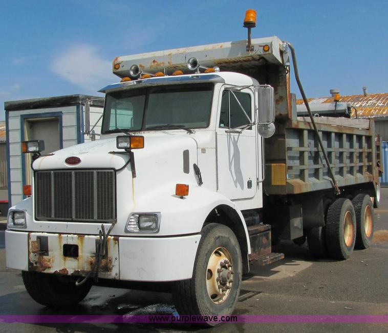 image for item 6172 2002 Peterbilt Conventional 330 tandem axle dump truck