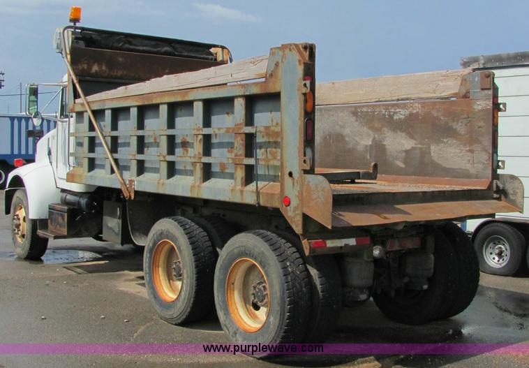 image for item 6172 2002 Peterbilt Conventional 330 tandem axle dump truck