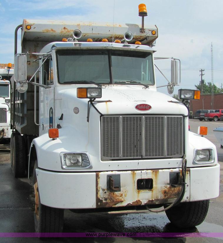 image for item 6172 2002 Peterbilt Conventional 330 tandem axle dump truck