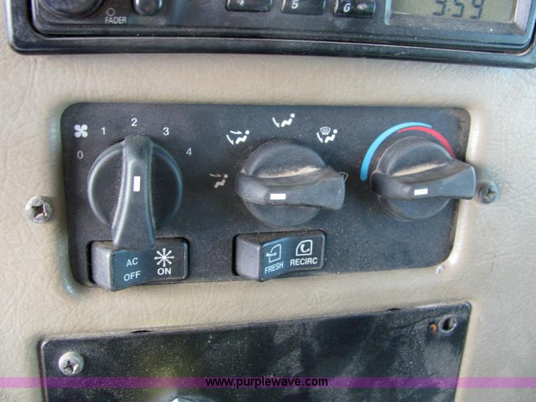 image for item 6172 2002 Peterbilt Conventional 330 tandem axle dump truck