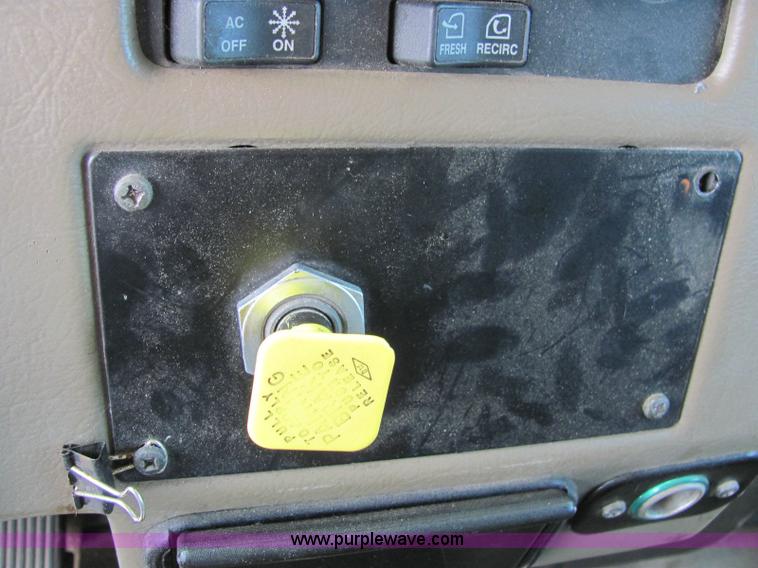 image for item 6172 2002 Peterbilt Conventional 330 tandem axle dump truck