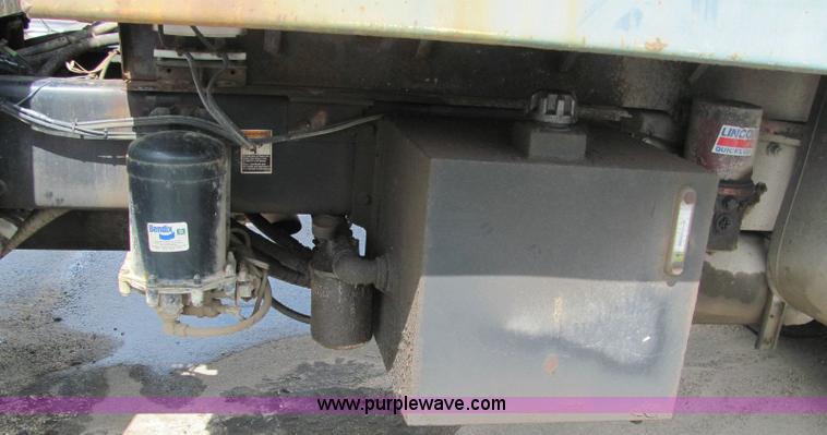 image for item 6172 2002 Peterbilt Conventional 330 tandem axle dump truck