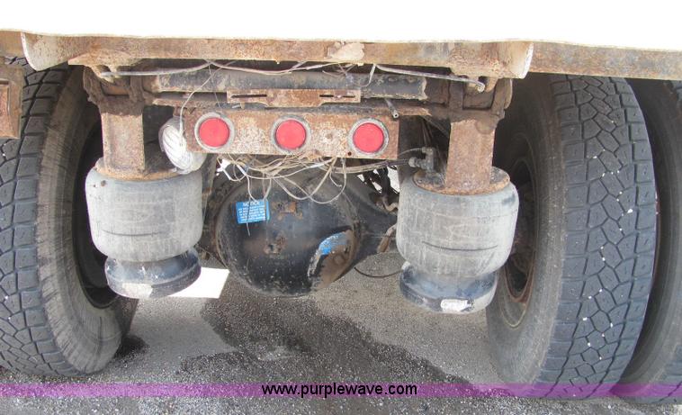 image for item 6172 2002 Peterbilt Conventional 330 tandem axle dump truck