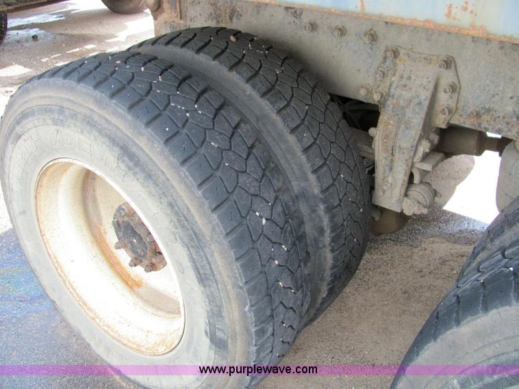 image for item 6172 2002 Peterbilt Conventional 330 tandem axle dump truck