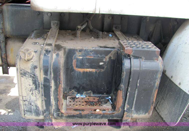 image for item 6172 2002 Peterbilt Conventional 330 tandem axle dump truck