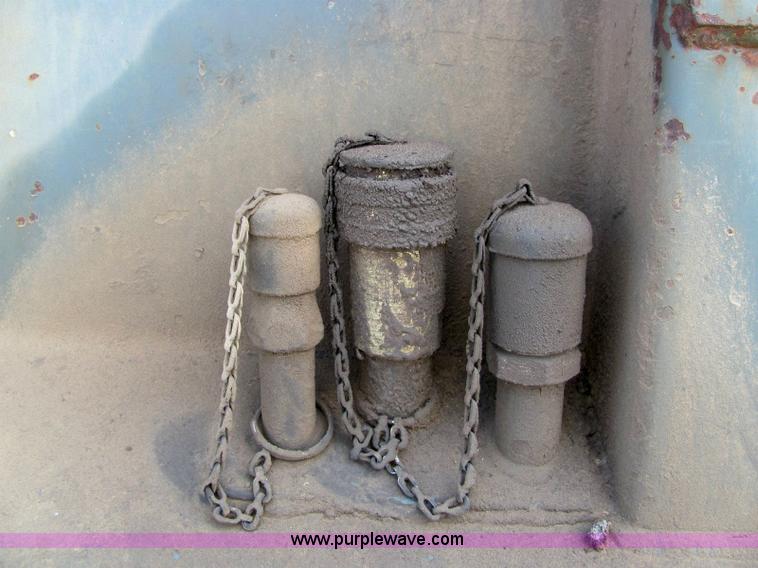 image for item 6172 2002 Peterbilt Conventional 330 tandem axle dump truck