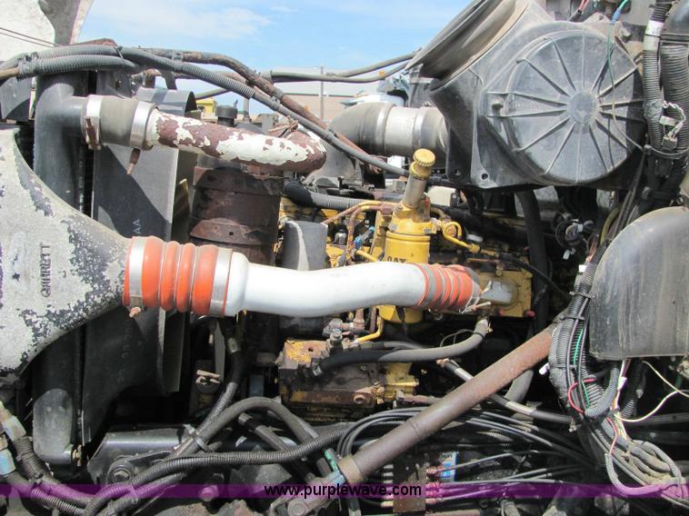 image for item 6172 2002 Peterbilt Conventional 330 tandem axle dump truck