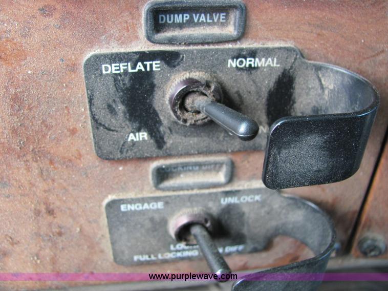 image for item 6173 2003 Peterbilt Conventional 330 tandem axle dump truck