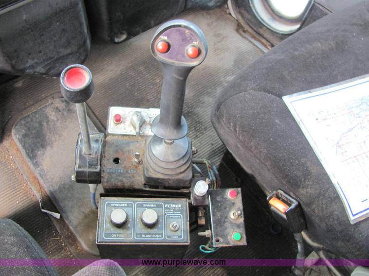 image for item 6173 2003 Peterbilt Conventional 330 tandem axle dump truck