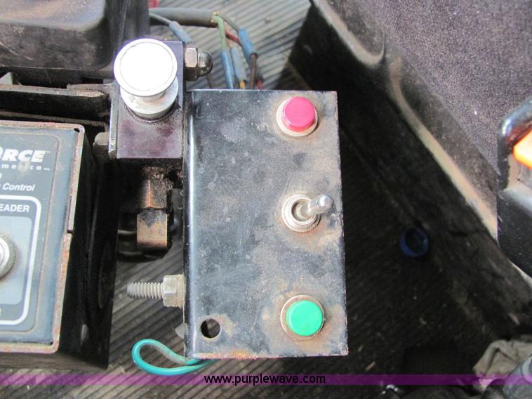 image for item 6173 2003 Peterbilt Conventional 330 tandem axle dump truck