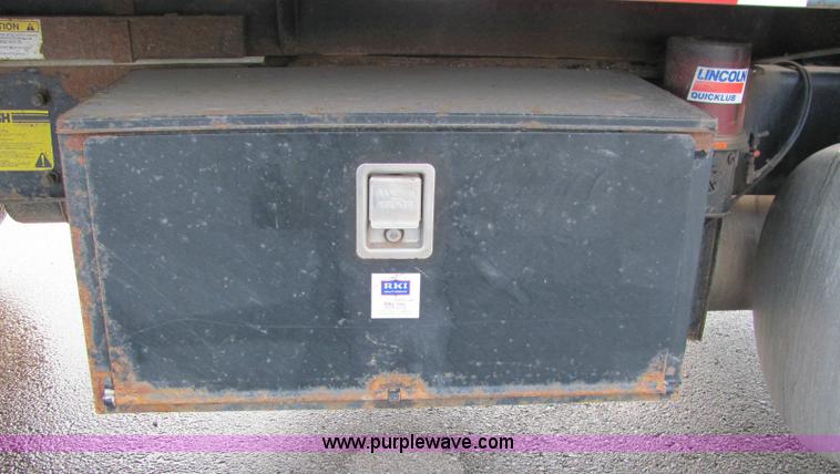 image for item 6173 2003 Peterbilt Conventional 330 tandem axle dump truck