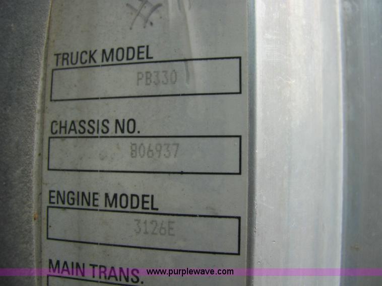 image for item 6173 2003 Peterbilt Conventional 330 tandem axle dump truck