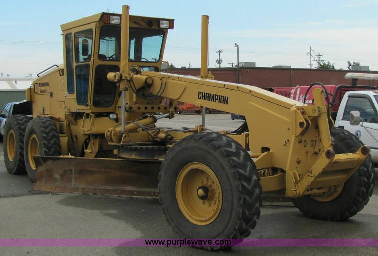 image for item 6176 1996 Champion 720A articulated motor grader