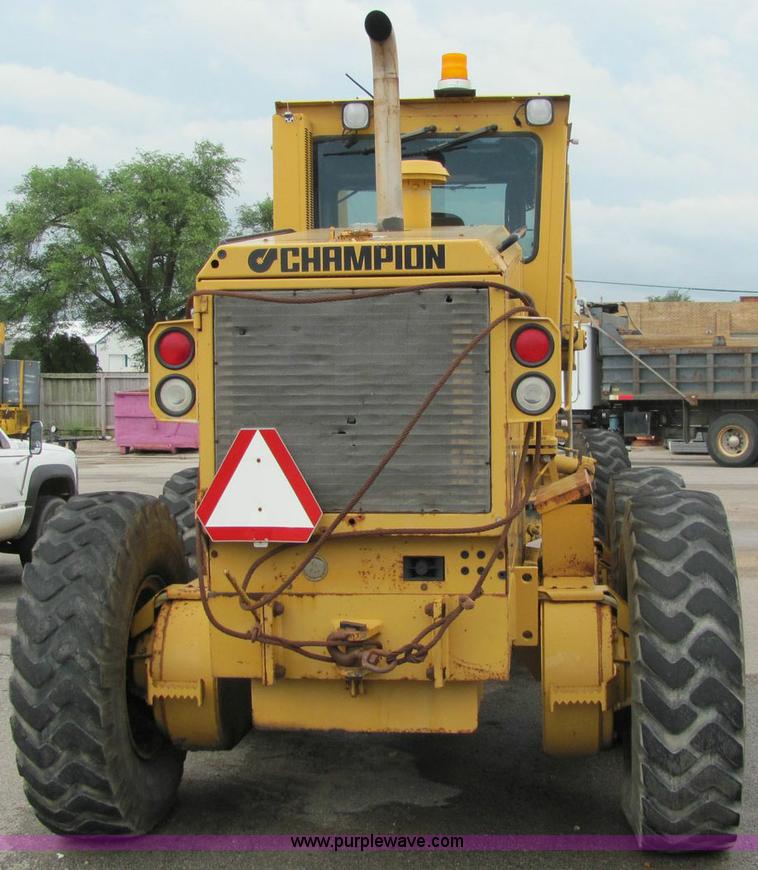 image for item 6176 1996 Champion 720A articulated motor grader