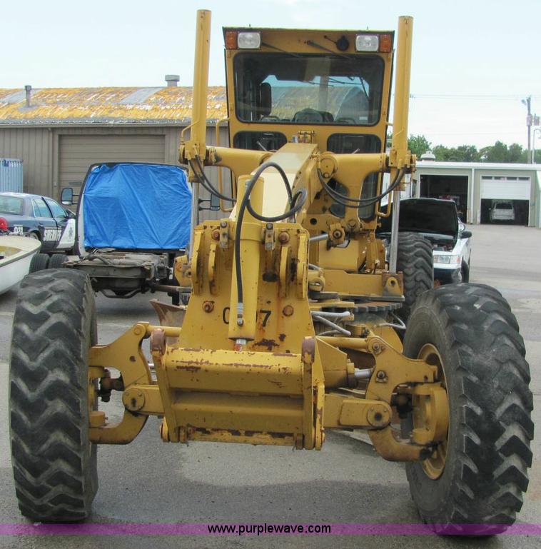image for item 6176 1996 Champion 720A articulated motor grader