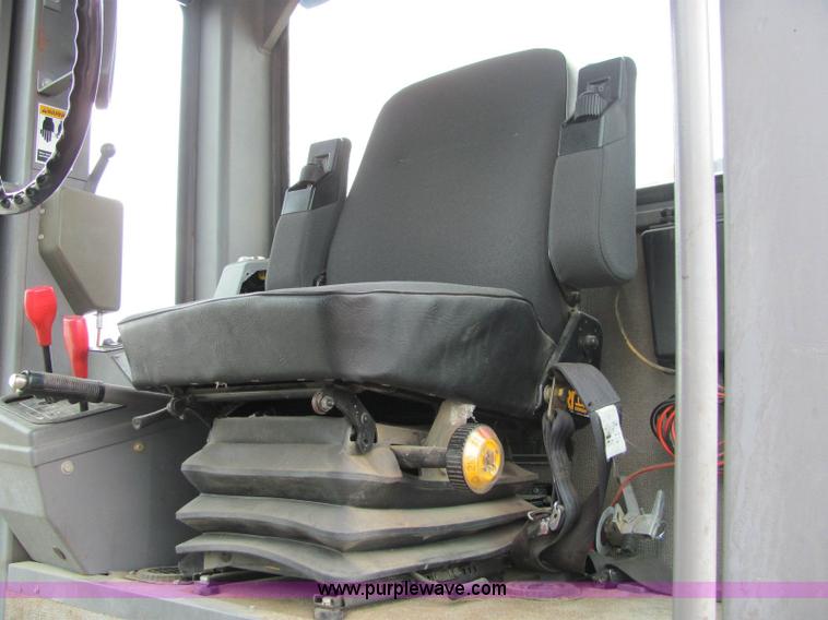 image for item 6176 1996 Champion 720A articulated motor grader